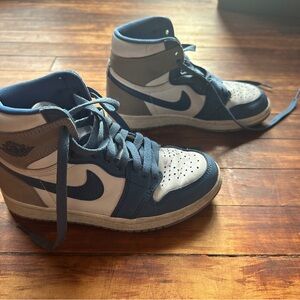 Nike Air Jordan 1 retro mids grey blue boys 3.5